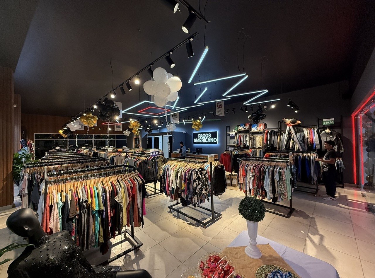 Interior tienda 2